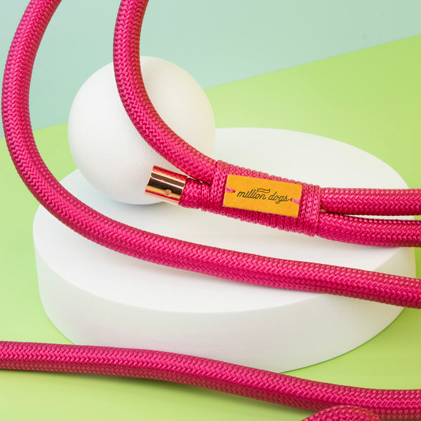 Viva Magenta Hands-Free Rope Leash
