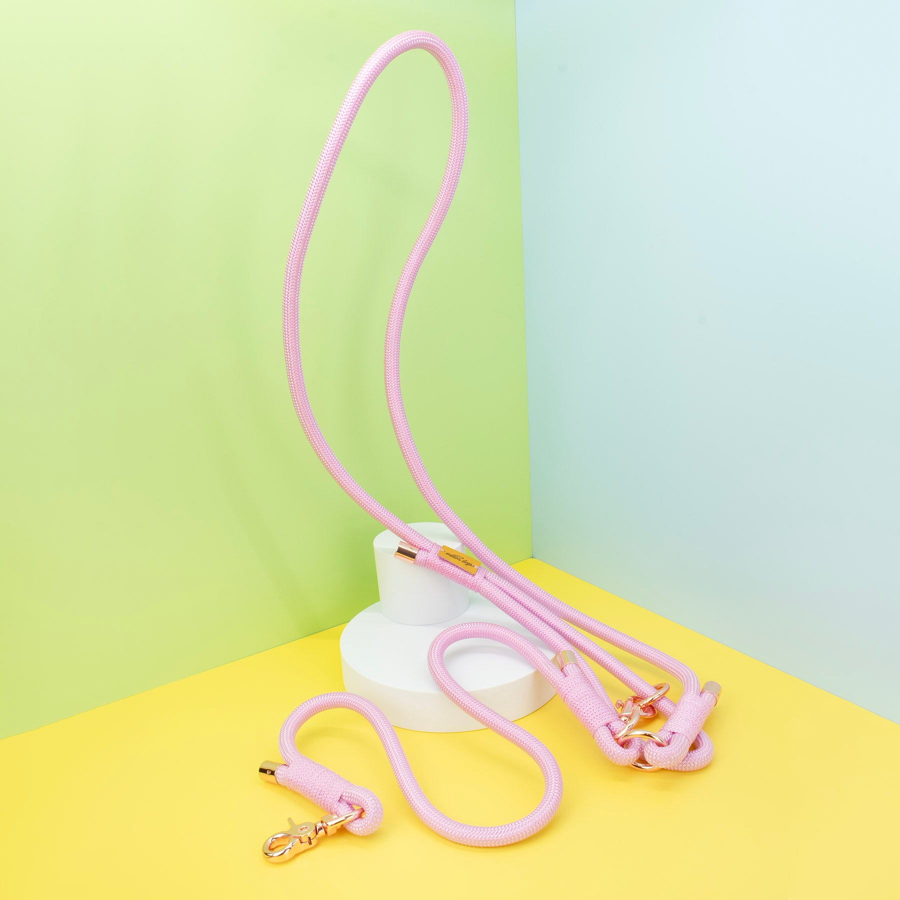 Bubble Gum Pink Hands-Free Rope Leash