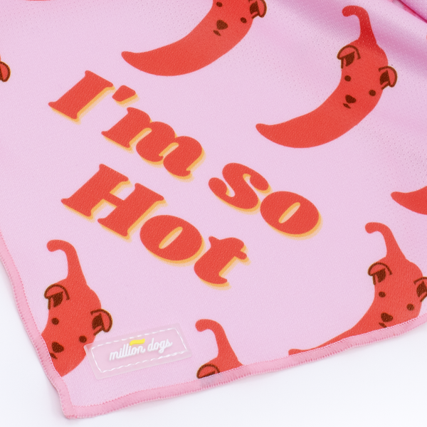 Cooling dog bandana - I'm so hot. Perfect for hot summer. Made by Million Dogs